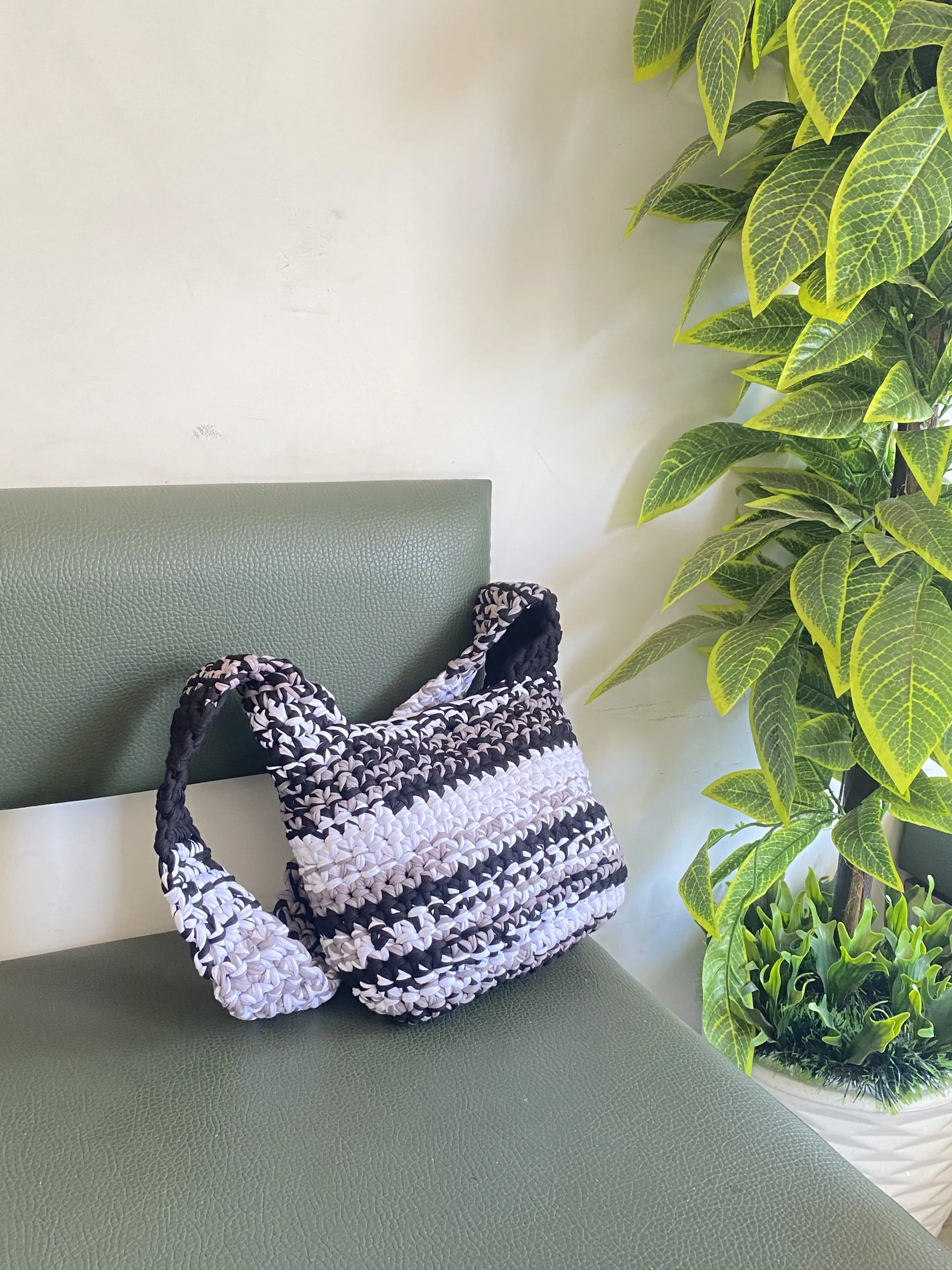 B&W boho bag